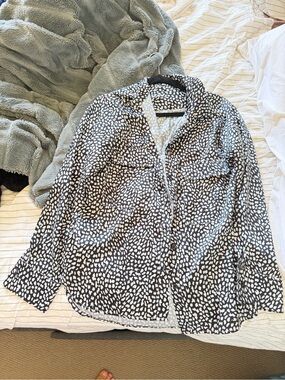Zara Black and White Satin Print Button-Up Shirt - Women
